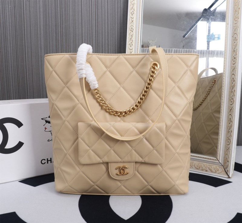 Ch**el shopping bags